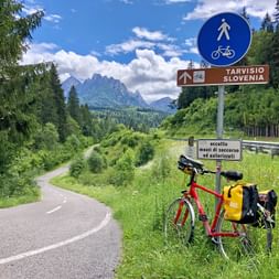 Family cycle path in the countryside