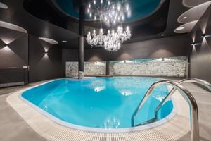 Indoor pool Hotel Kristall