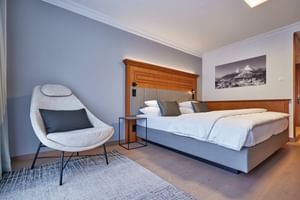 Modern furnished double room
