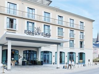 Hotel Edelweiss front view