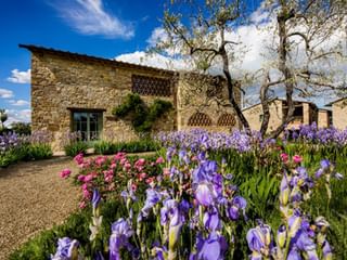 Borgo del Cabreo exterior area